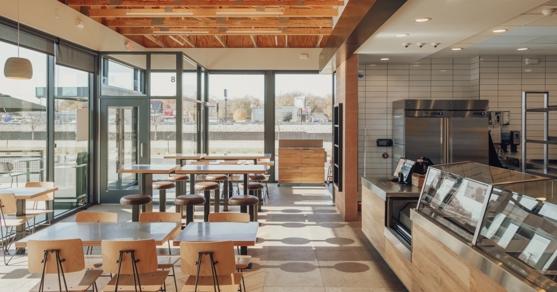 Who's growing, slowing or shrinking in fast casual